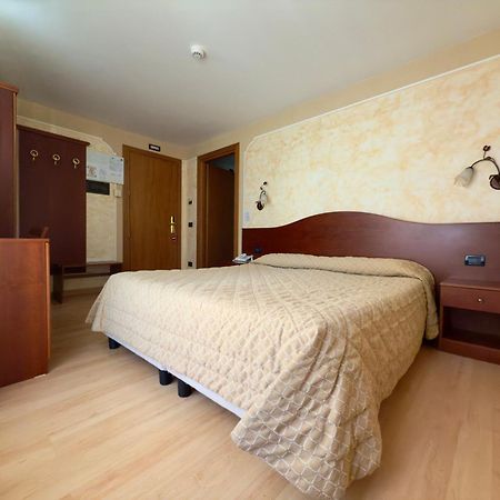 Hotel Dama Bianca Валтурненче Екстериор снимка